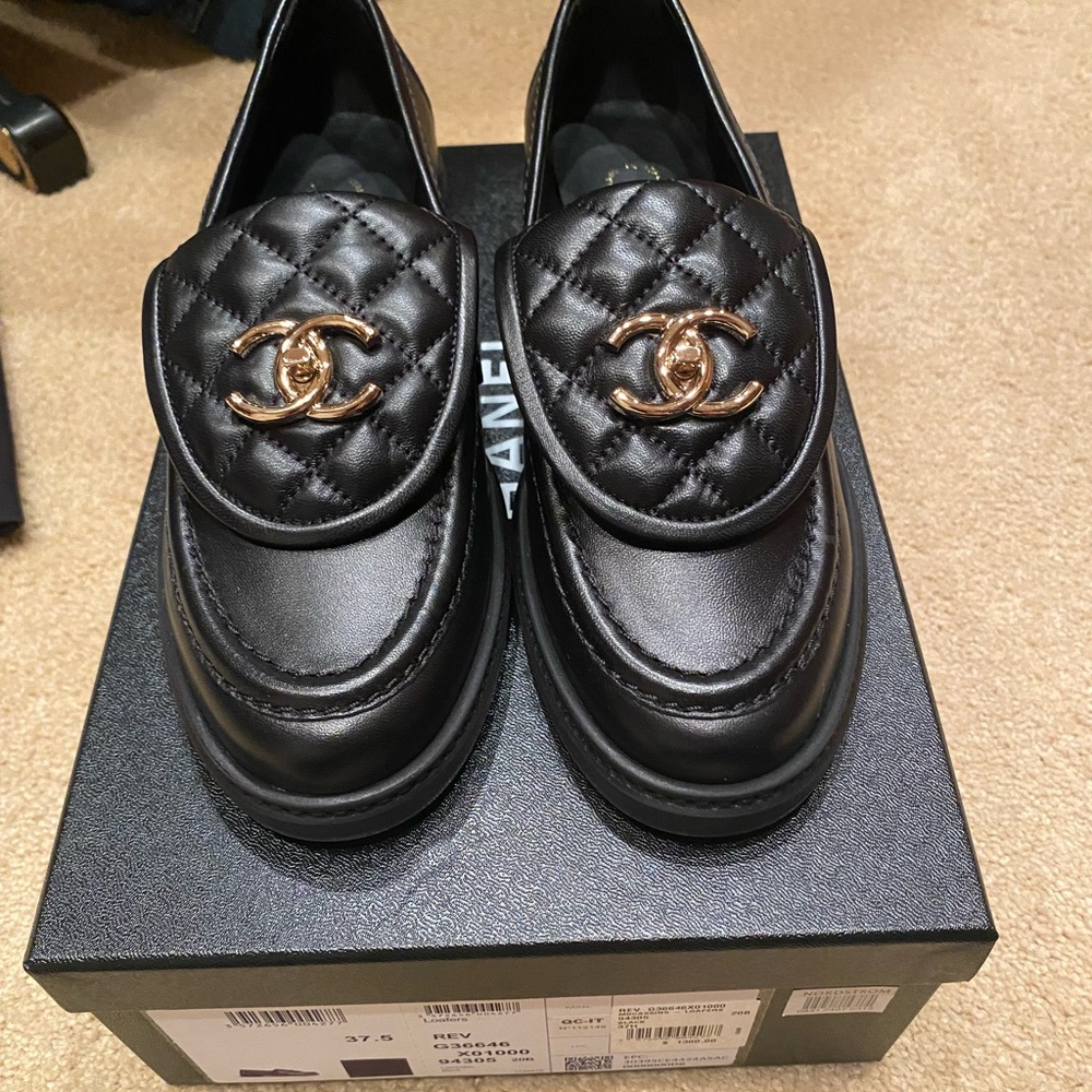 Chanel turn lock loafer brand new in box size 37.5